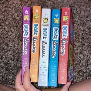Dork diaries book 2-6(lost number 1) no damage almost perfect condition
